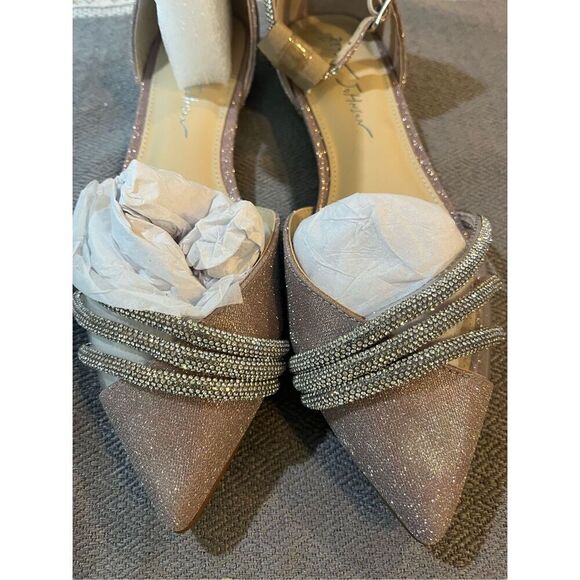 Betsey Johnson Women's Elsah Ballet Flat - Picture 6 of 7